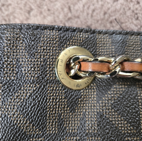 Michael Kors Frankie Drawstring Crossbody Bucket Bag